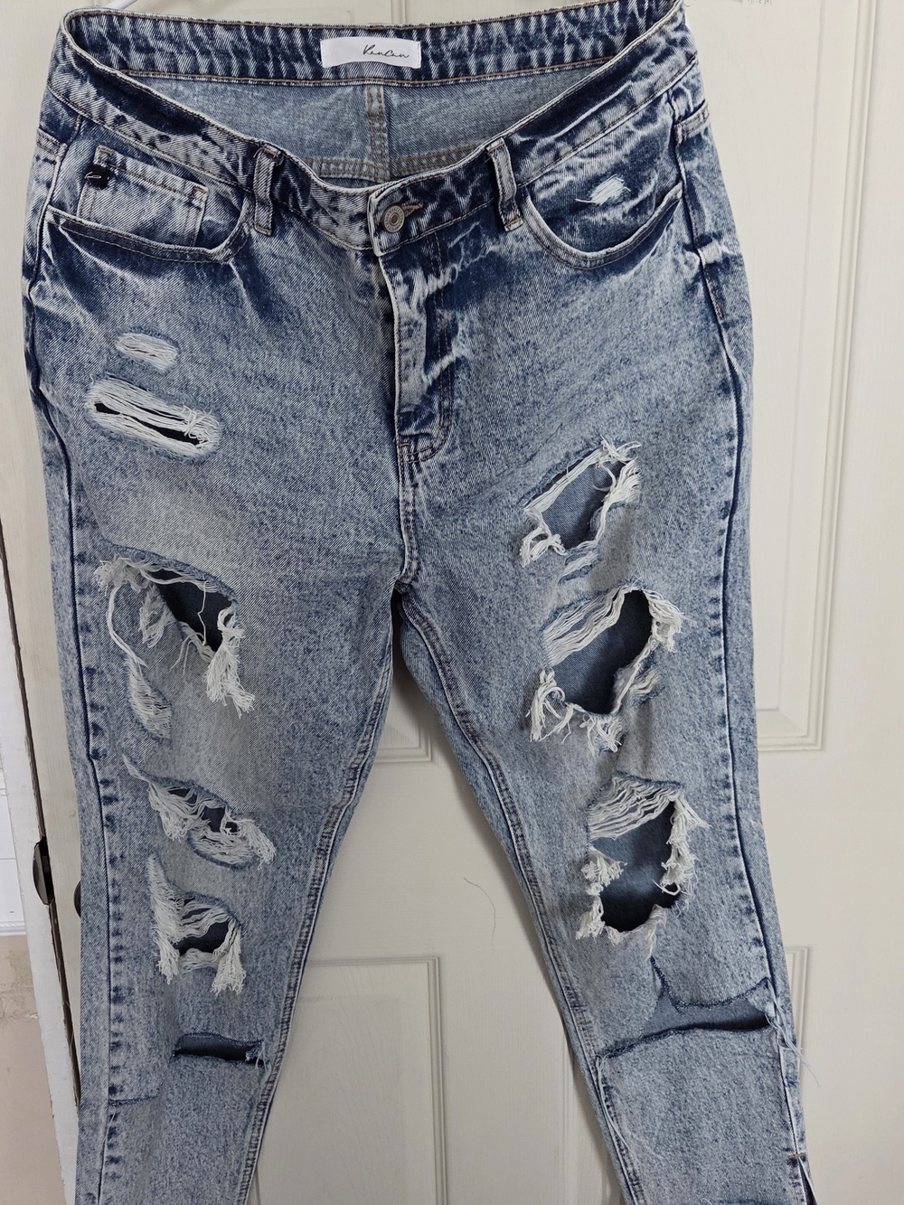 Distressed Light Blue Women's Jeans